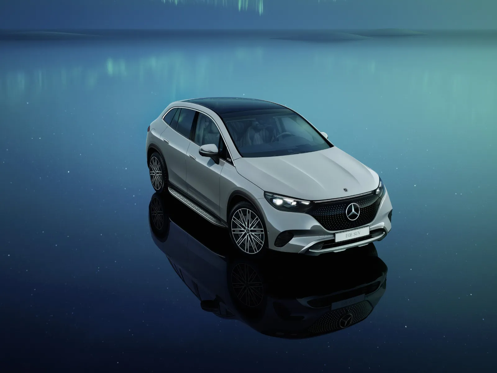 EQE SUV 전측면