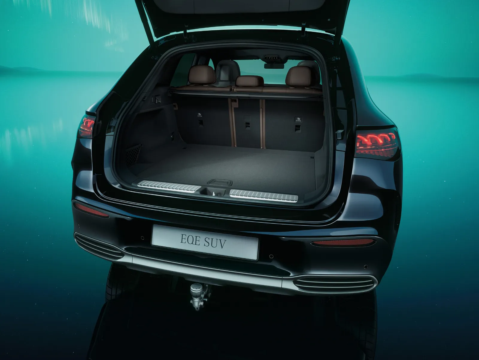 EQE SUV 적재 공간