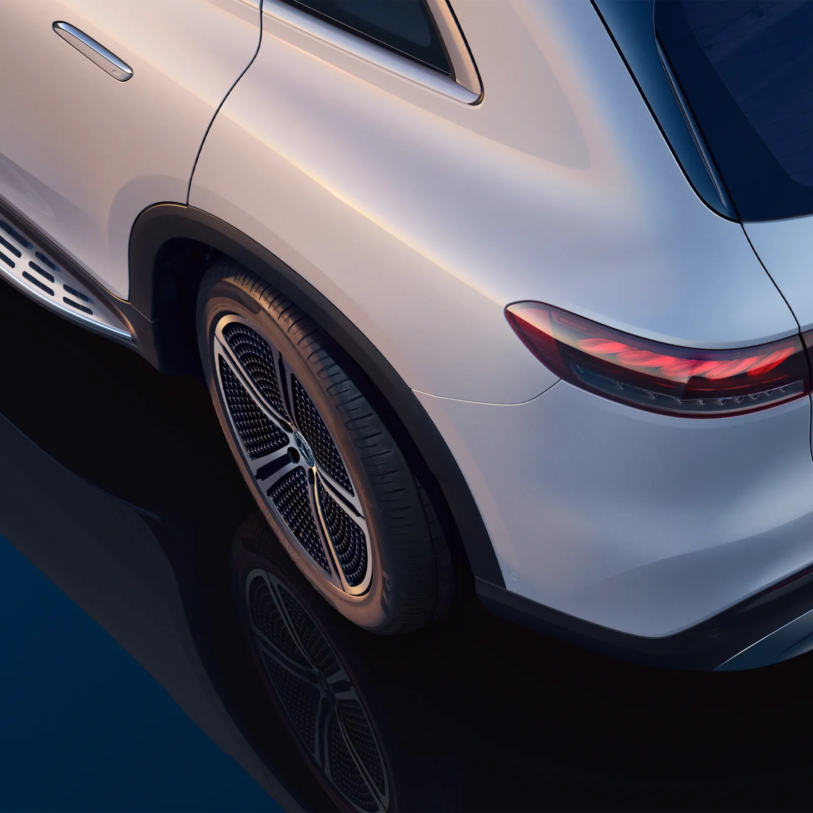 EQS SUV 후측면 디테일